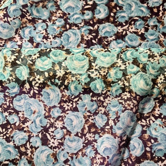 ๐Blue Roses Light Transparent Fabric for Sew a Nice Dress, Blouse etc 120 x 49 - Picture 8 of 10